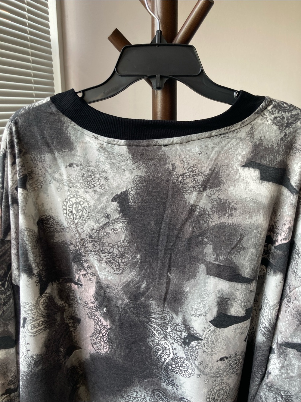 Nine West active paisley print pattern crewneck top zip pocket on sleeve 3X - Picture 16 of 17